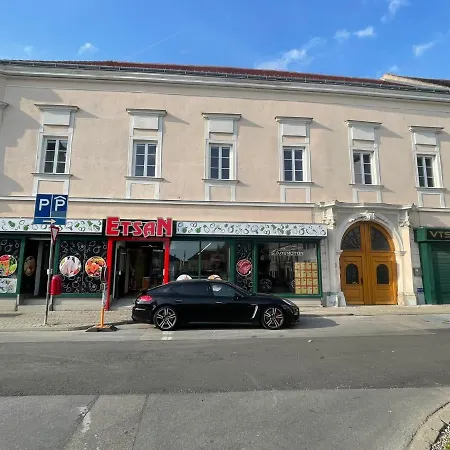 Central Plaza Mini 1 *