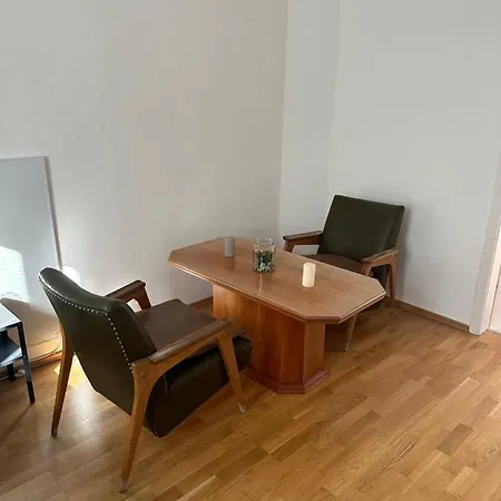 Central Plaza Mini 1 Apartment *