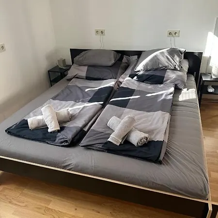 Central Plaza Mini 1 Apartment Bruck an der Leitha